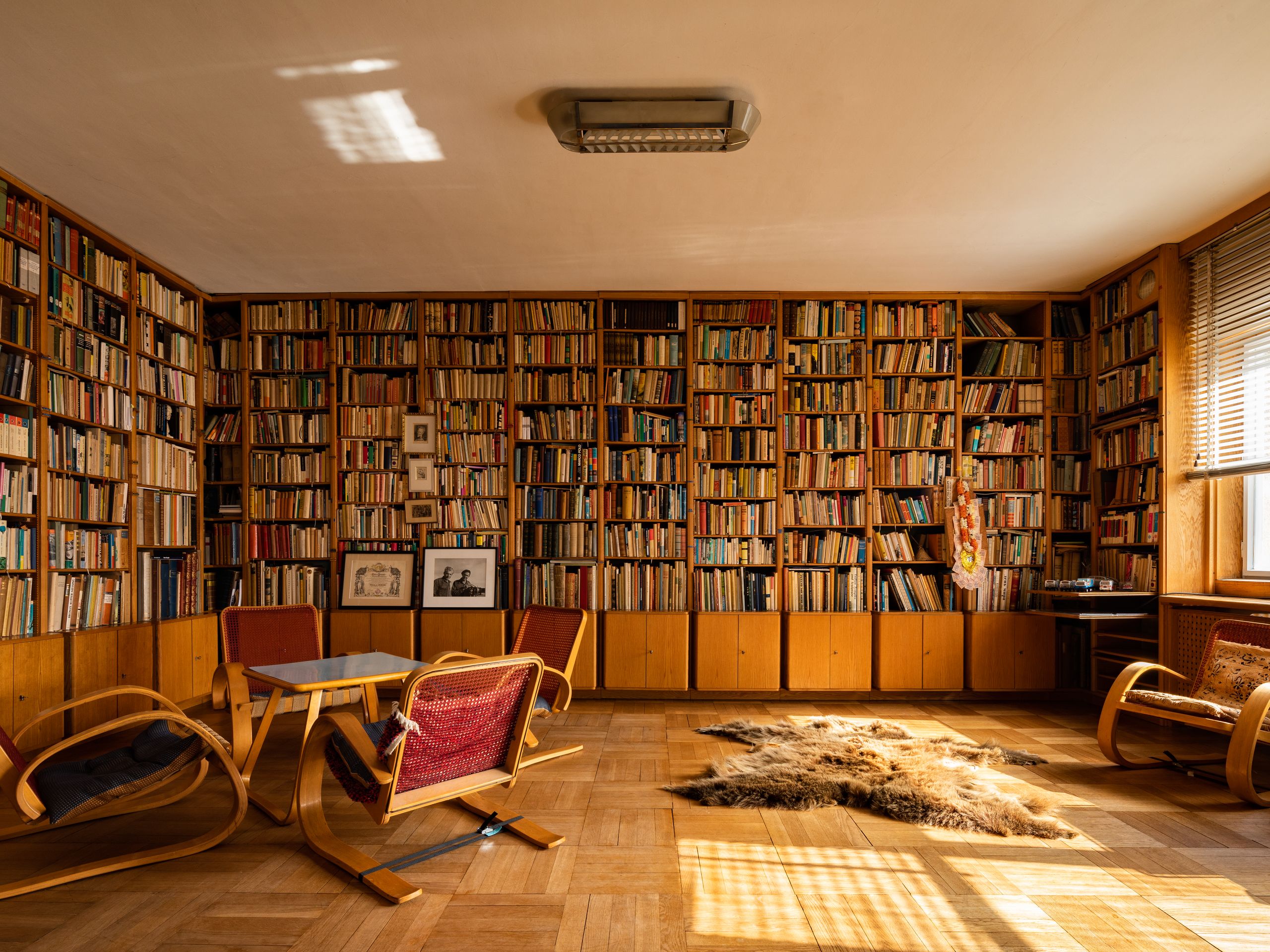 Villa Zikmund is a Modern antithesis of Communist aesthetic